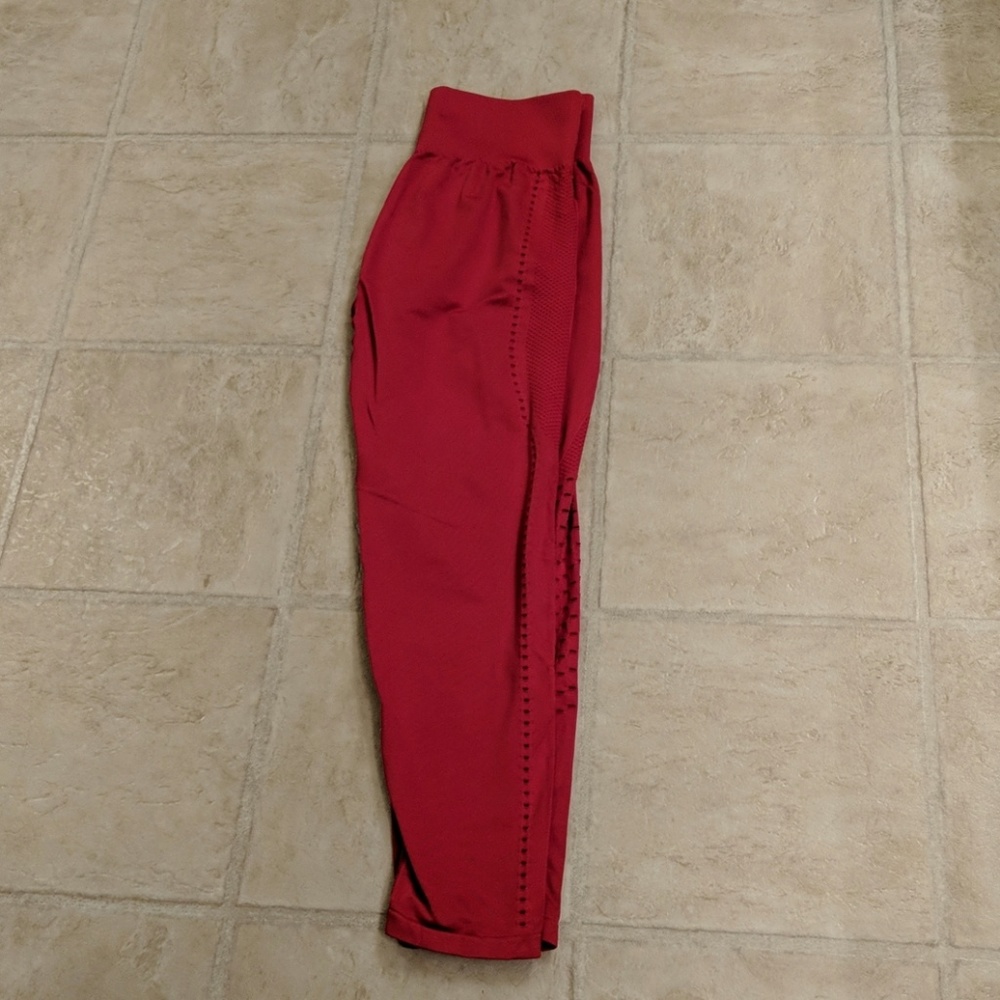 Fabletics seamless Capri leggings